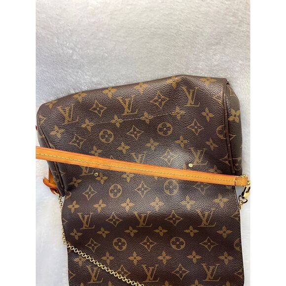 Louis Vuitton Monogram Favorite MM - Picture 11 of 16